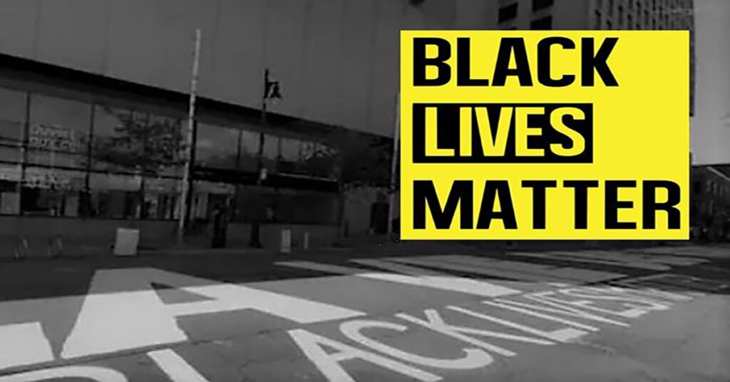 Black Lives Matter – La Vie des Noirs Comptent painted on Ste-Catherine St.