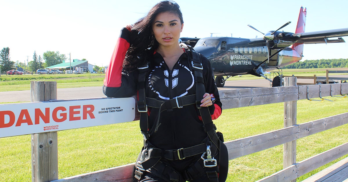 Skydiving around Montreal