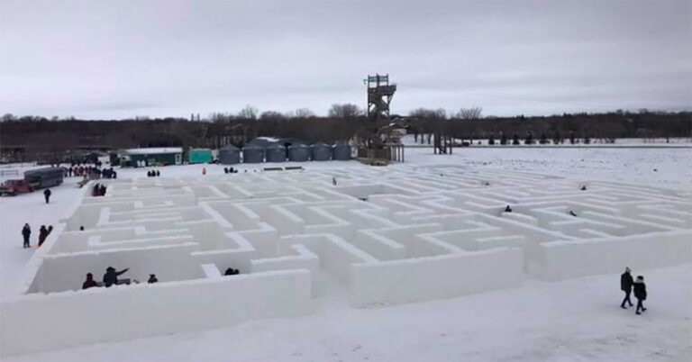 World's largest snow maze