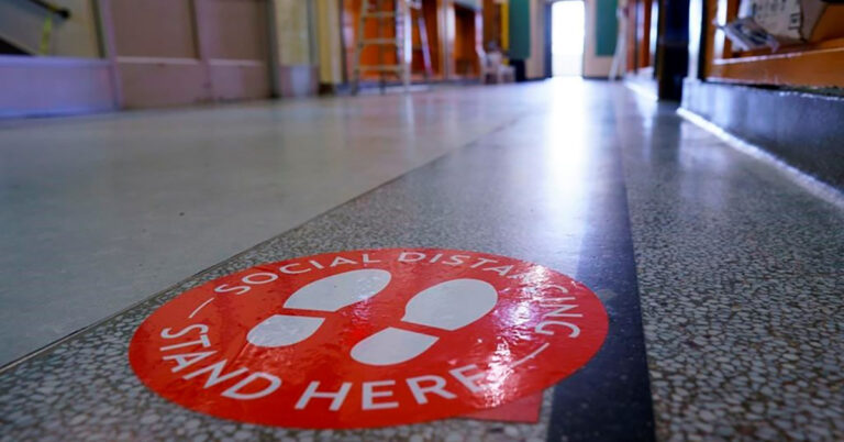 COVID-19 cases rising across Quebec schools