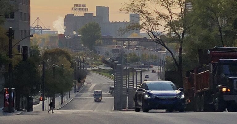 Montreal prepares for lockdown