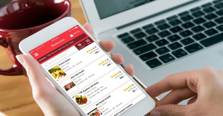 Montreal restaurant files class action suit