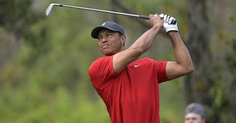 Tiger Woods in major car accident