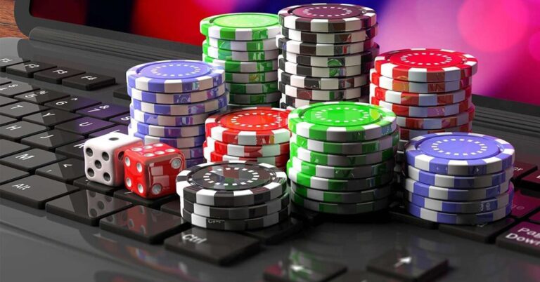 How is online gambling different in the U.S. and Canada?