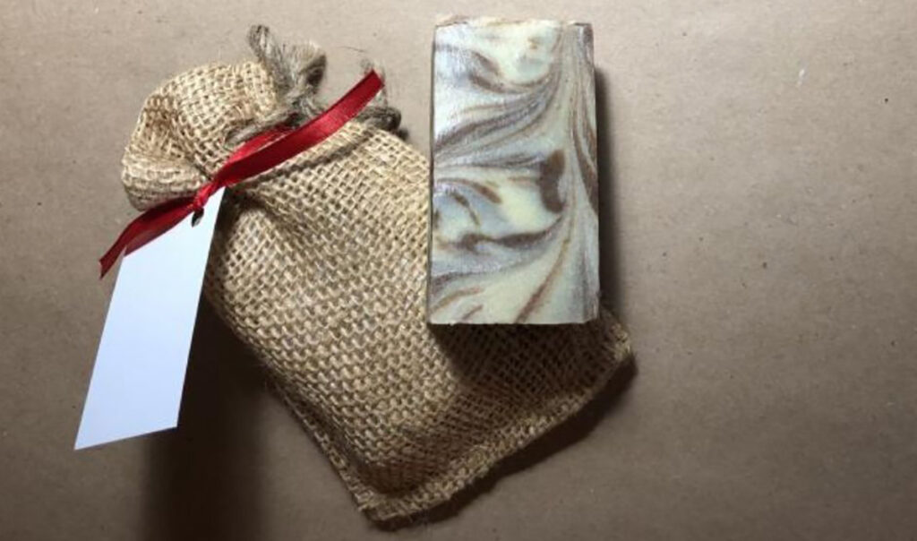 Holiday specials at Earth to Body – Cinnamon is Holiday Fare
