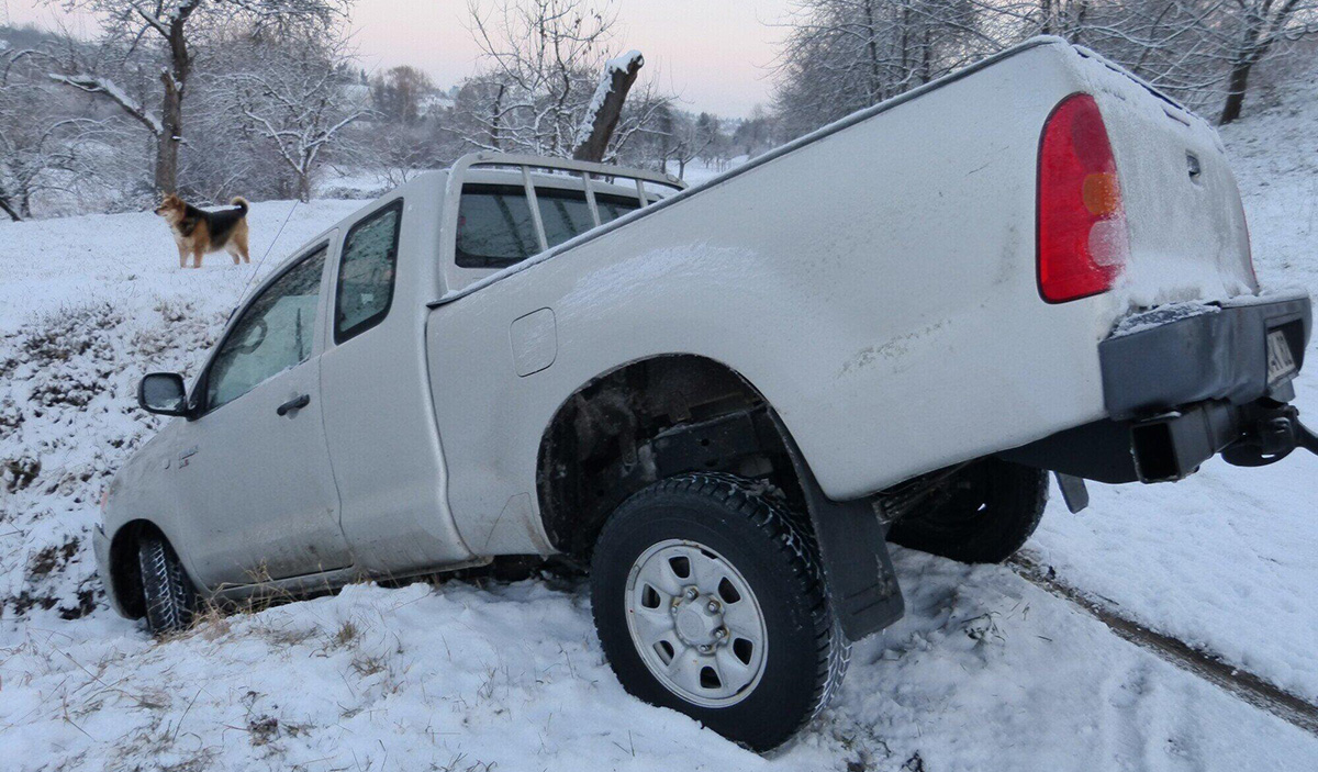 Single-vehicle accident