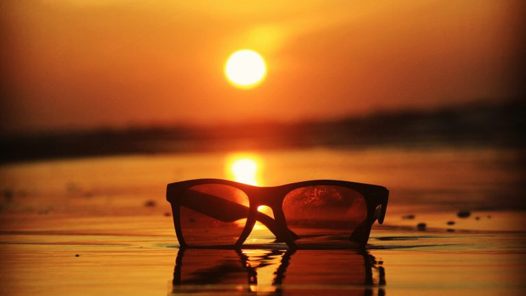 How UV Light Damages Your Eyes