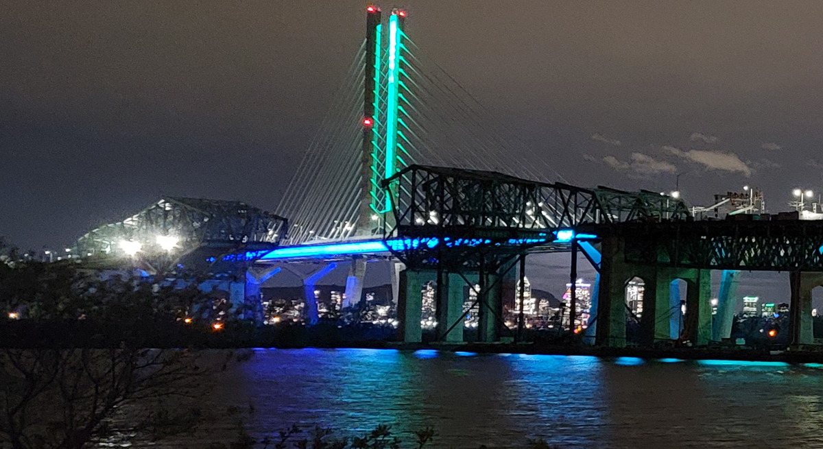 SAmuel de Champlain Bridge to be illuminated