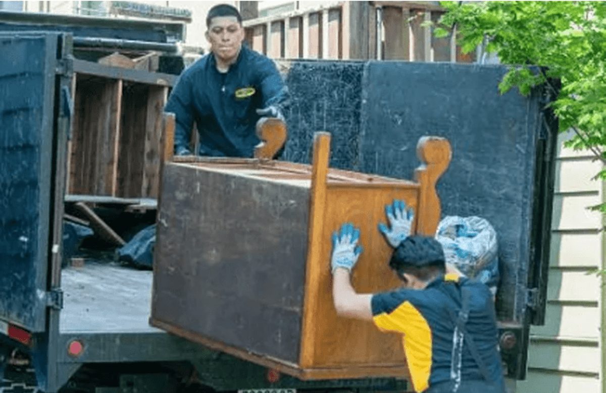 Junk removal in Montreal