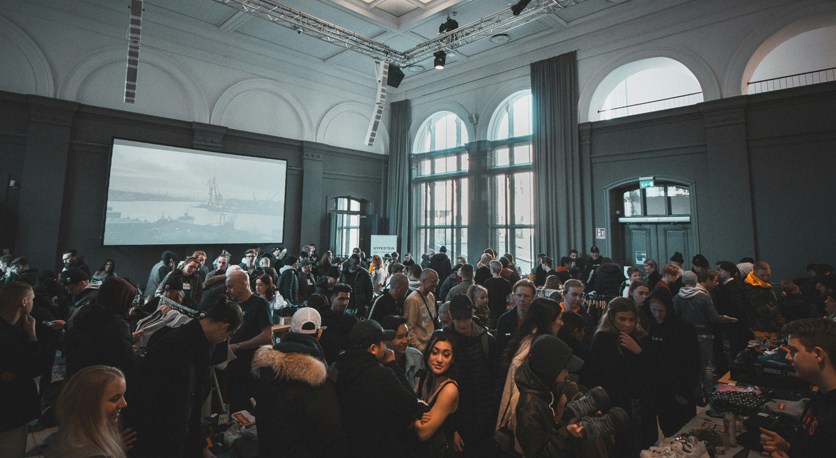 Benefits of hosting live corporate events