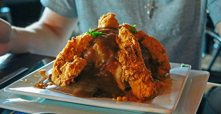 15 Montreal Fried Chicken Spots That’ll Ruin Every Chain Bucket You’ve Ever Eaten