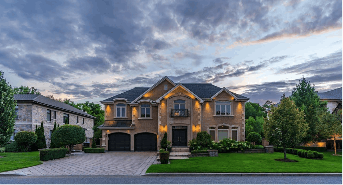 Why West Island Homeowners Are Replacing Their Old Windows and Doors This Spring