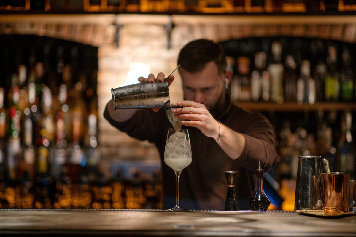Best Hands-On Hobby Classes for Young Professionals in Montreal