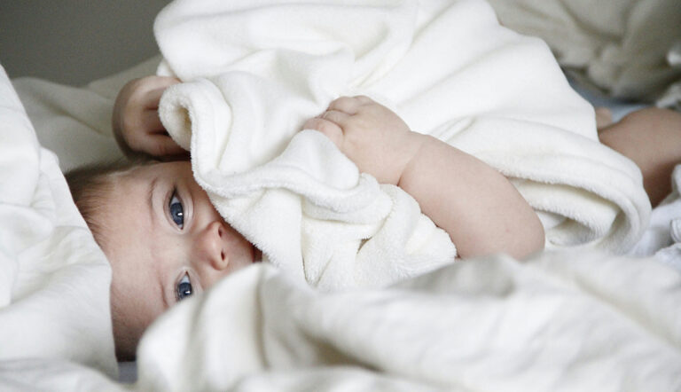 How to Choose Baby Formula: A Complete Guide for Canadian Parents