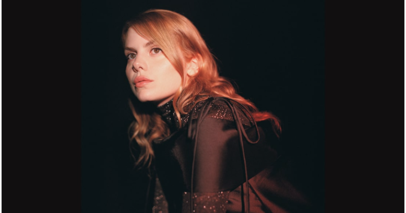 CŒUR DE PIRATE RELEASES “CHÂTEAU DE SABLE,”