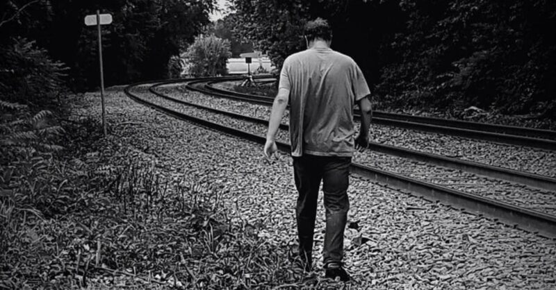 Joey-Elias-Howd-I-Get-Here-web-min