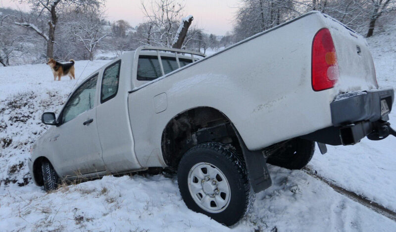 Single-vehicle accident