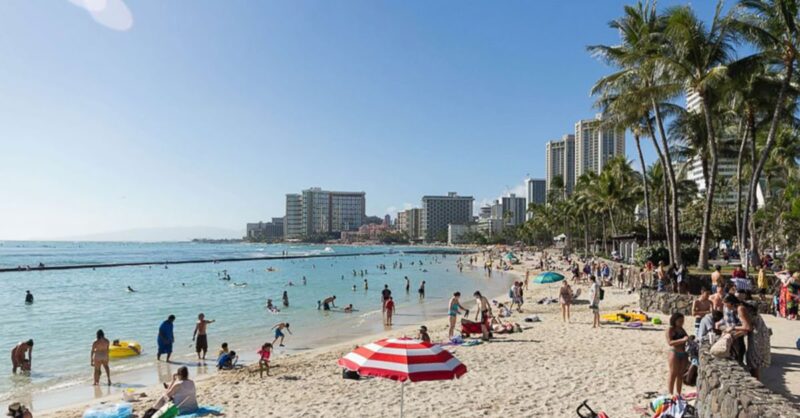 Quebec looking to make hotel quarantine mandatory