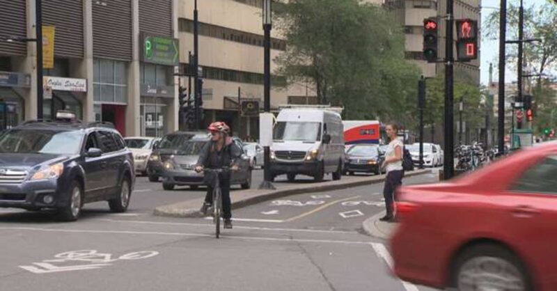 cyclists-dont-have-to-stop-at-red-lights-min