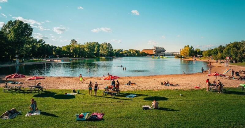 parc-Jean-Drapeau-beach-min